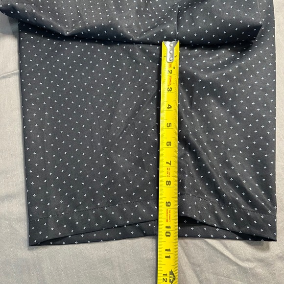 Greg Norman Golf Shorts Mens 38 Black Dry Performance Stretch Golf Shorts - Picture 4 of 8